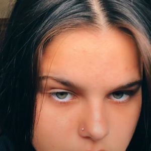 Meet your Posher, Ebbony